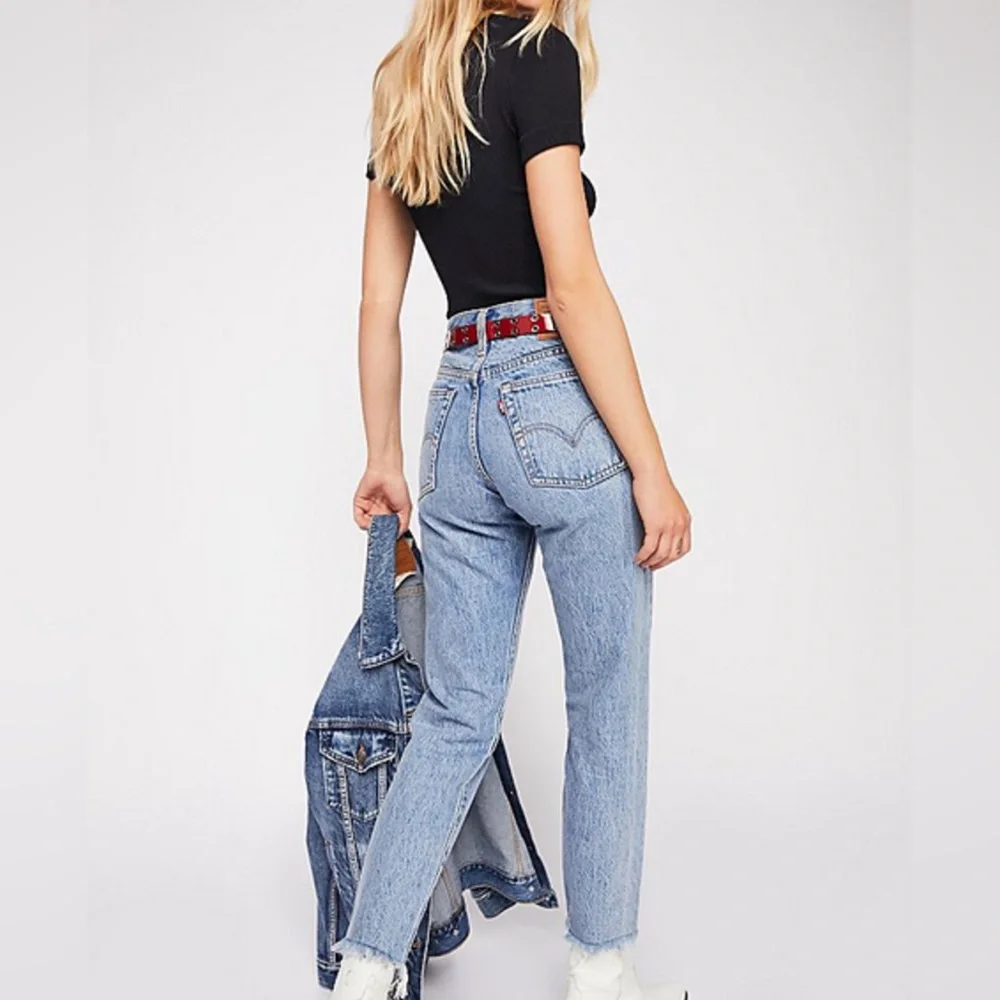 Coveted Levi's Wedgie Icon High-Rise Jeans. Size 28. - Picture 13 of 14